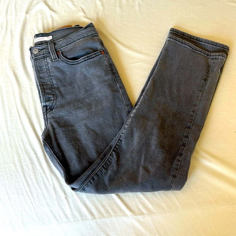 Levi’s Wedgie Straight Size 27